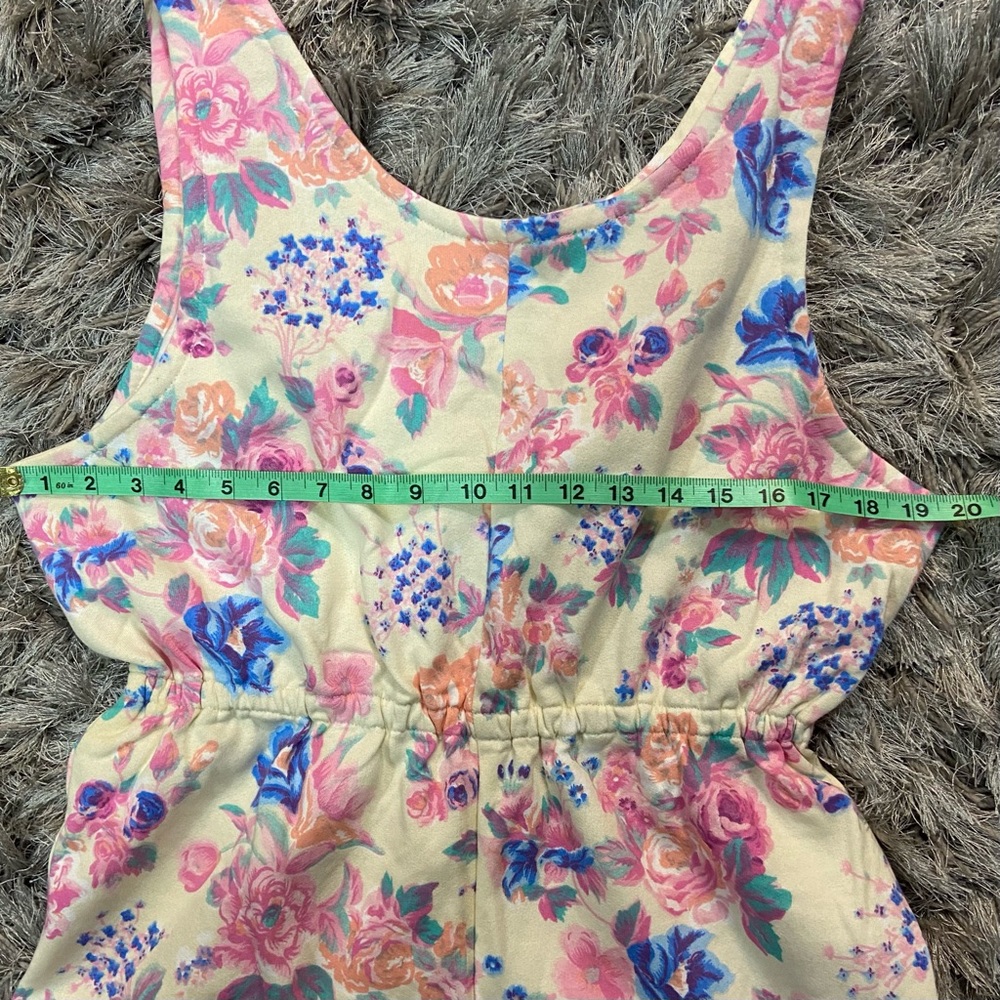 Handmade women cream cotton knit floral sleeveless romper. Size waist 31” NWOT. - Picture 9 of 9